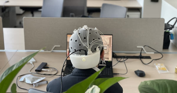 好牛 “未来城市”走进上海城博会，你的脑电波有望改变地铁车站设计